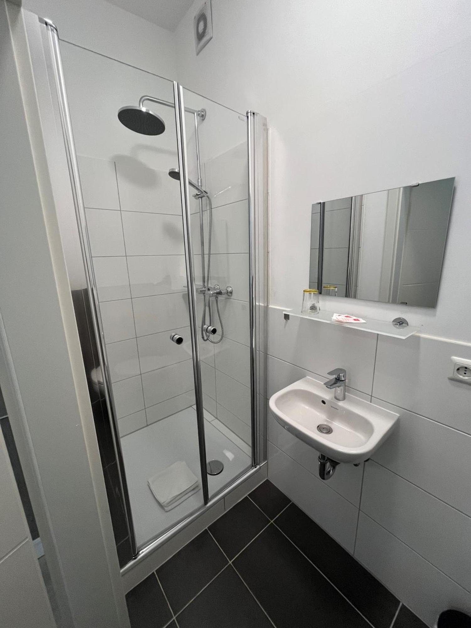 Pension Donau Hannover Luaran gambar