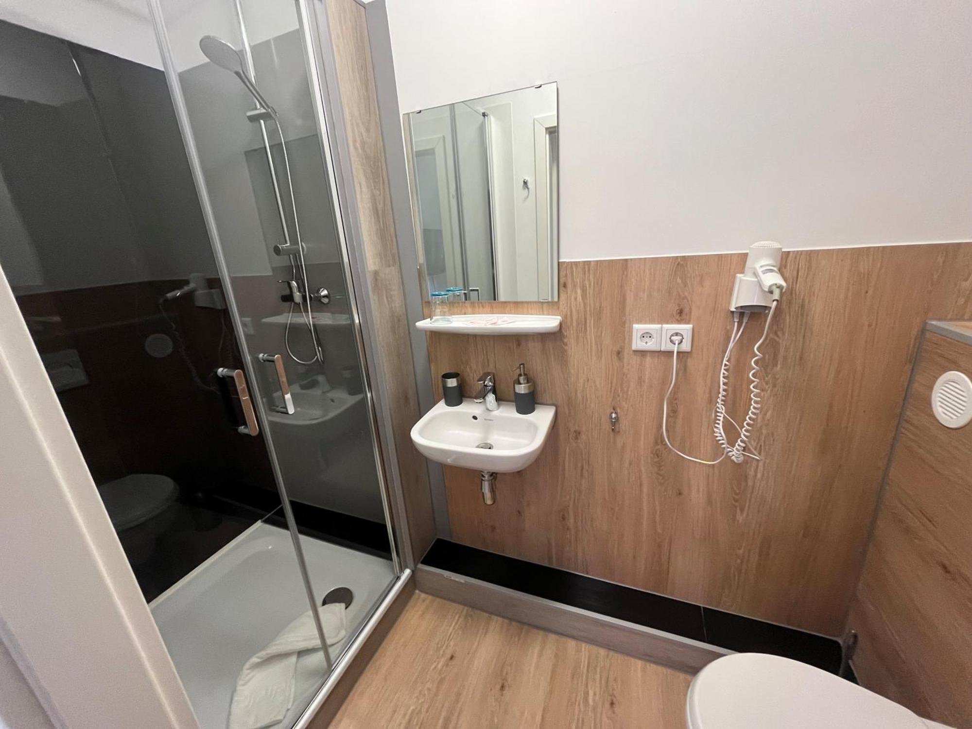 Pension Donau Hannover Luaran gambar