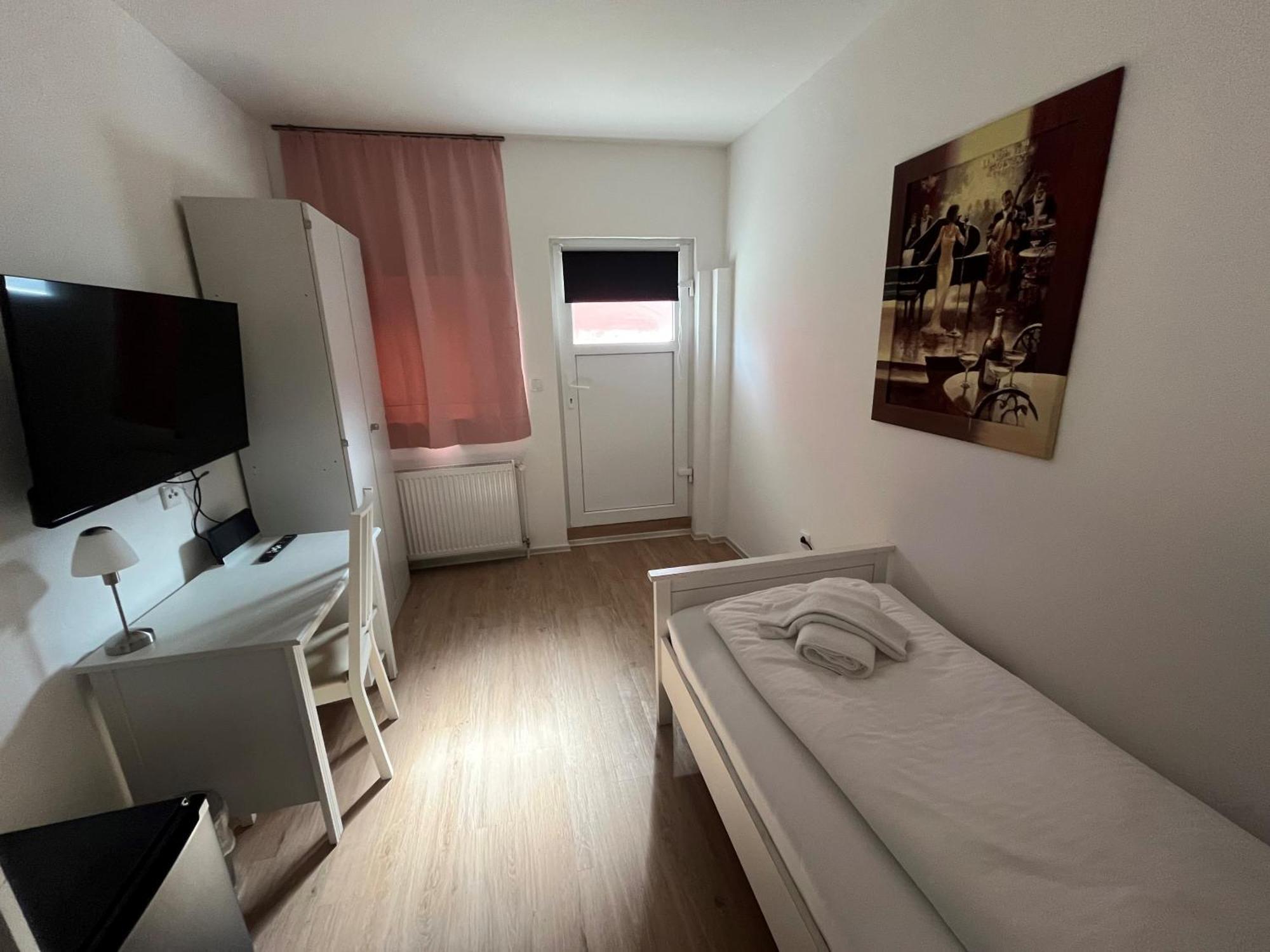 Pension Donau Hannover Luaran gambar